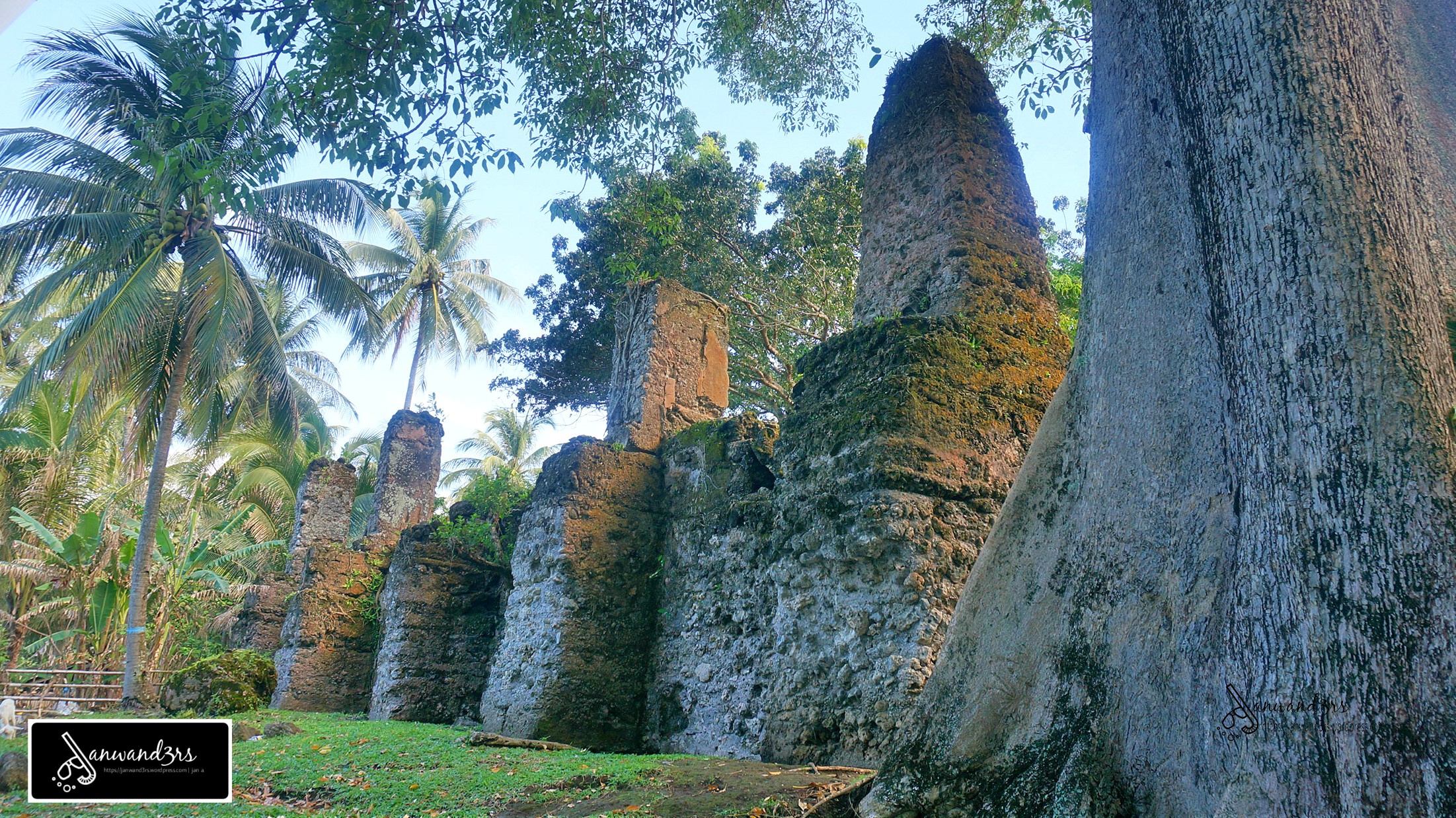 pillars-guiob-church-ruins.jpg