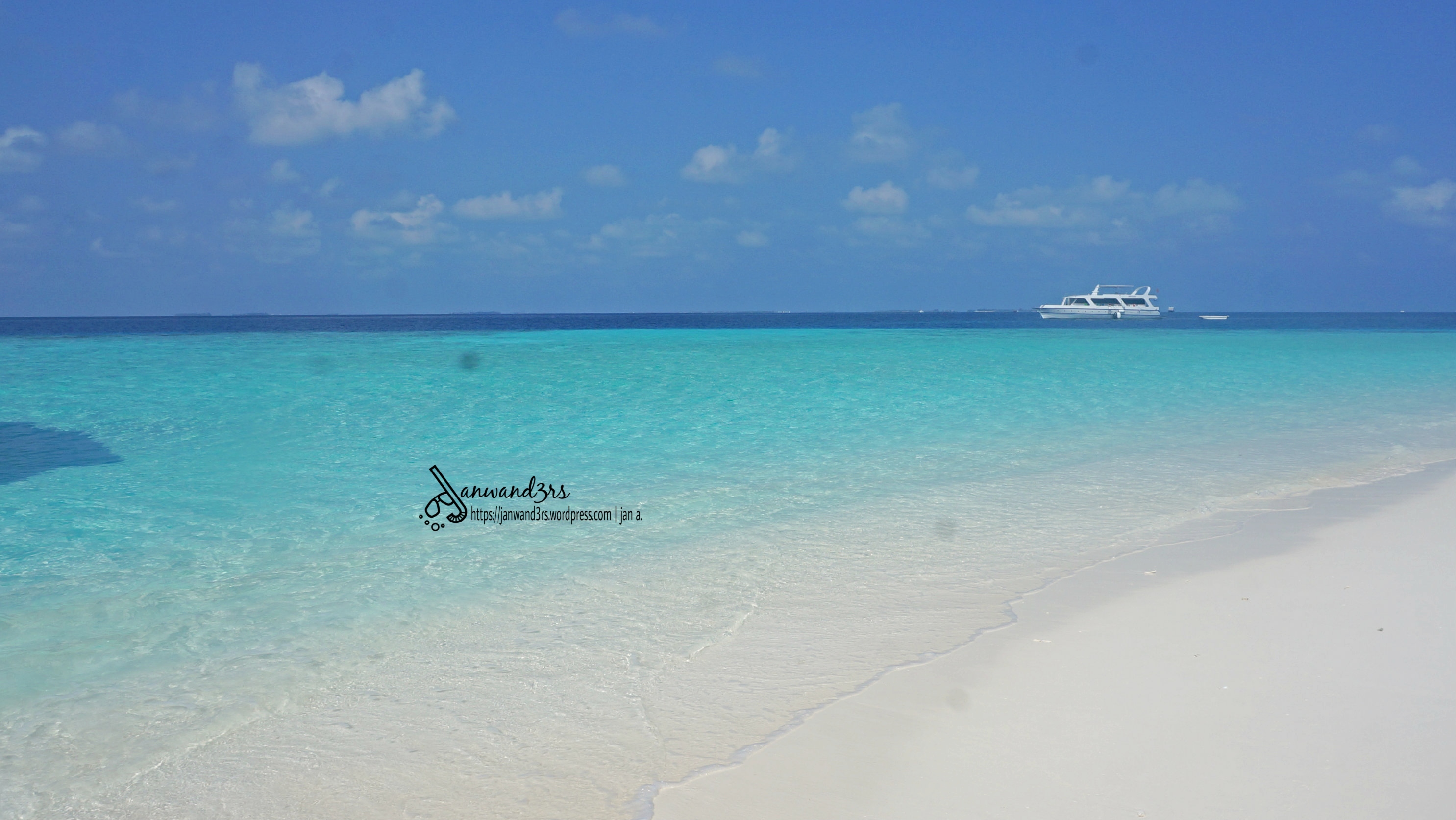 maldives-island-hopping (1).jpg